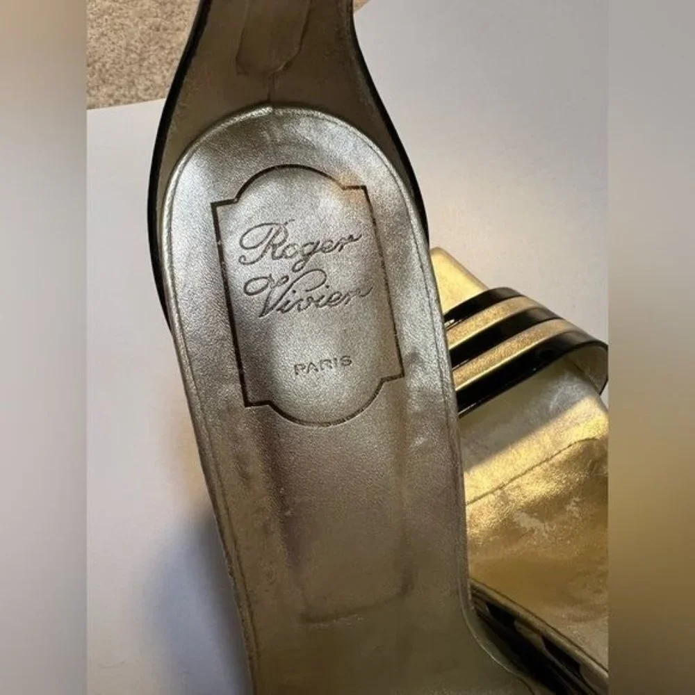 ROGER VIVIER Black Gold Stripe Patent Leather Wedge Sandals Sz 40 US 10 - Picture 13 of 16